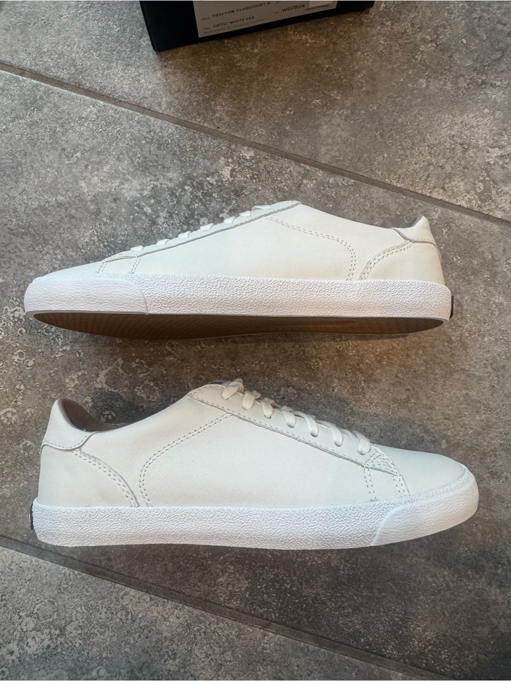 Cole Haan TRAFTON CLUBCOURT 11 sneakers white lea woman’s us size 6 B NEW in box - Picture 3 of 11